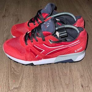 Mens Chili red Diadora N9000 size 8.5